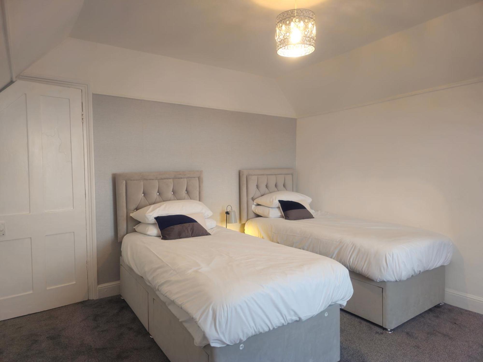 Exquisite 10 Bed Villa Hot Tub And Games Room Barnstaple Exterior photo