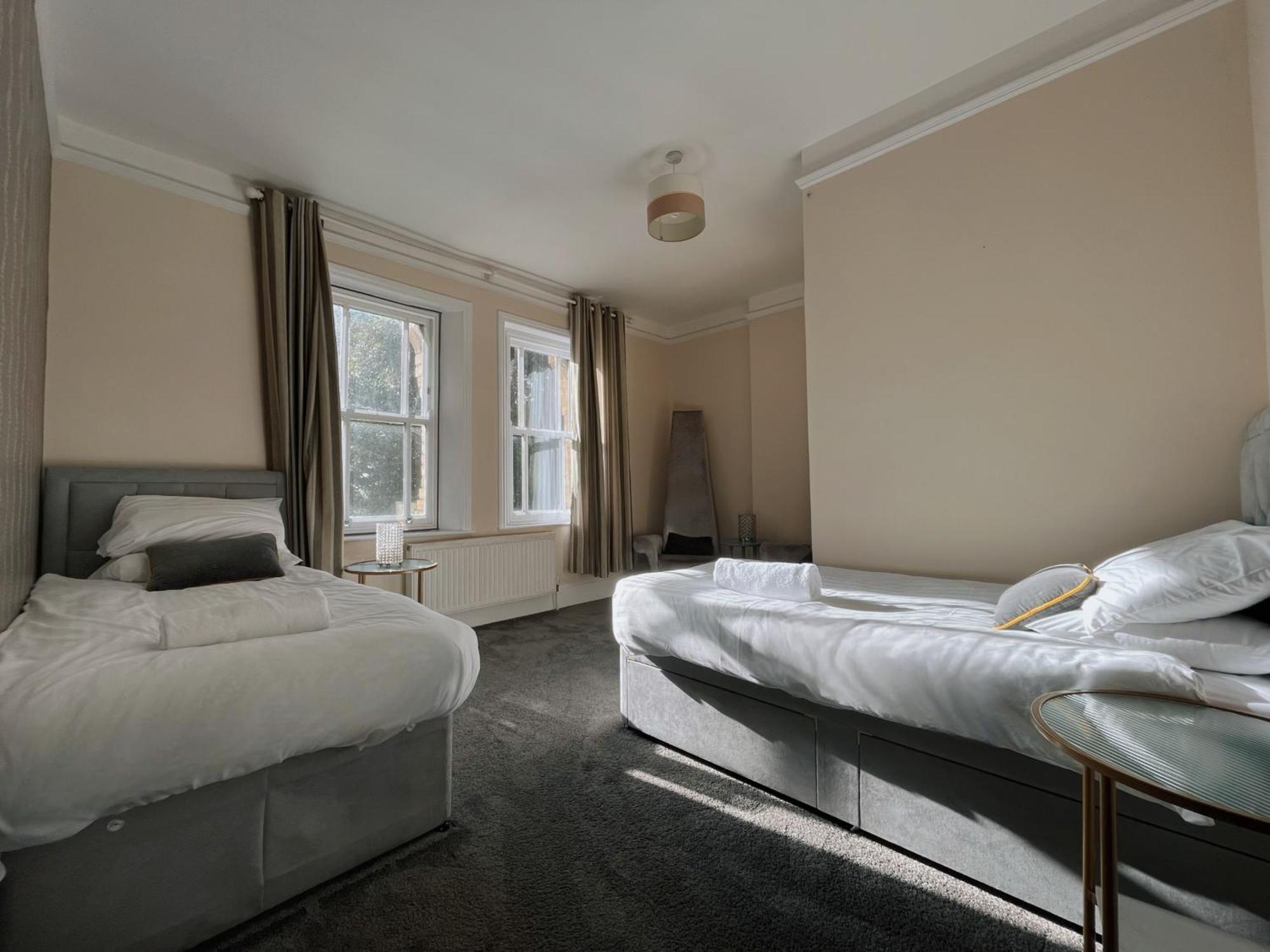 Exquisite 10 Bed Villa Hot Tub And Games Room Barnstaple Exterior photo